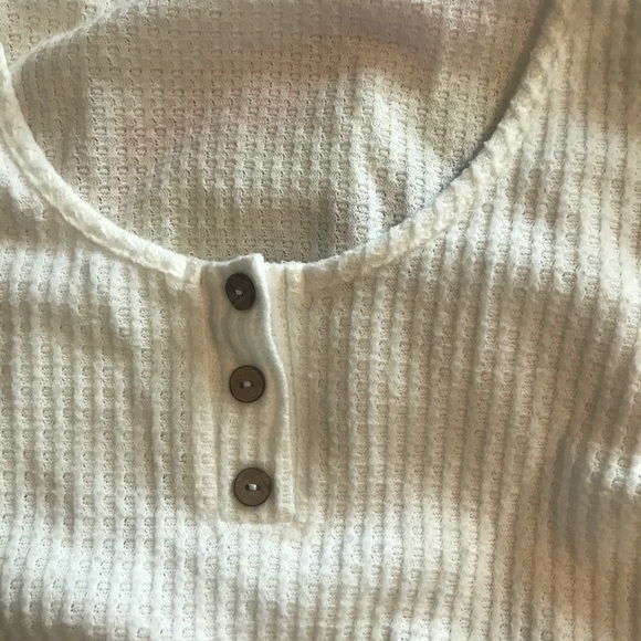 2/$10 Comfy long sleeve shirt - Picture 5 of 5